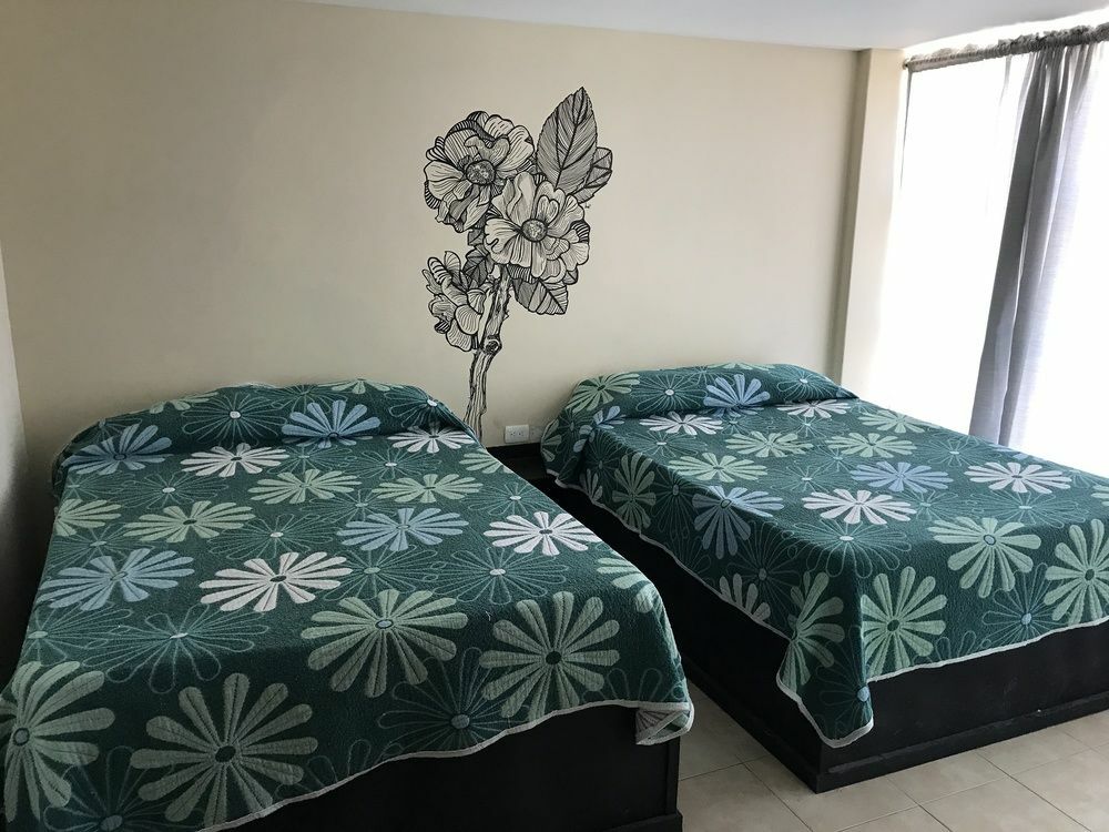 Hotel June Puebla Zewnętrze zdjęcie
